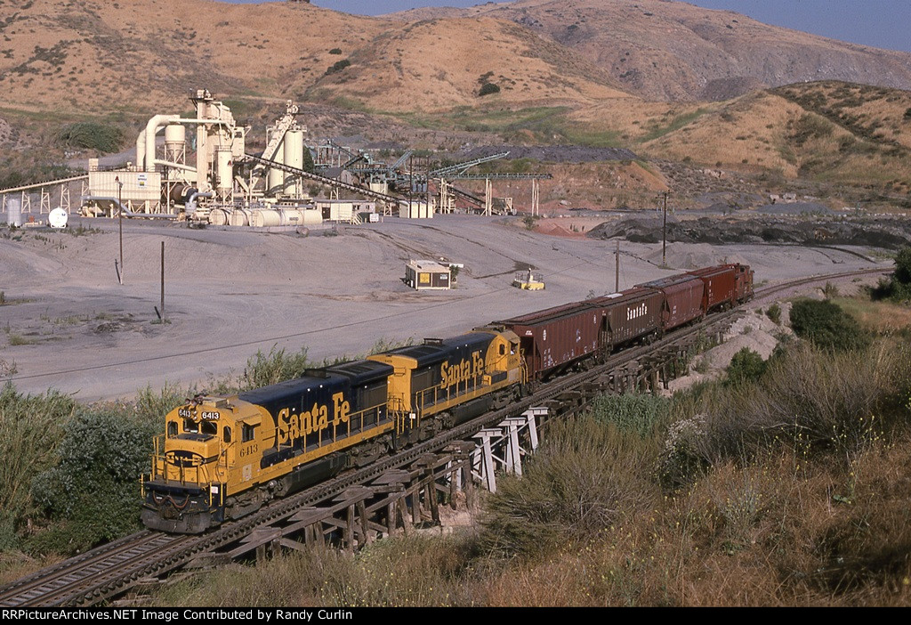 ATSF 6413 on local